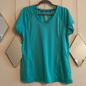 Green Avía Shirt - XL